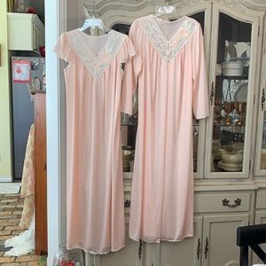 Vintage Shadowline Lingerie 2pc Peignoir Lace Nightgown & Robe S